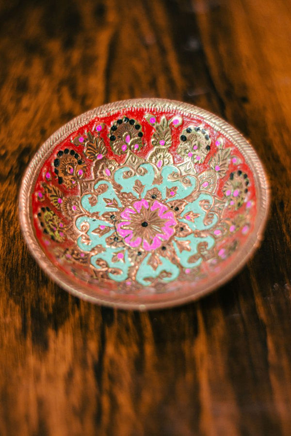 Decorative brass Bowl ( Version 1)